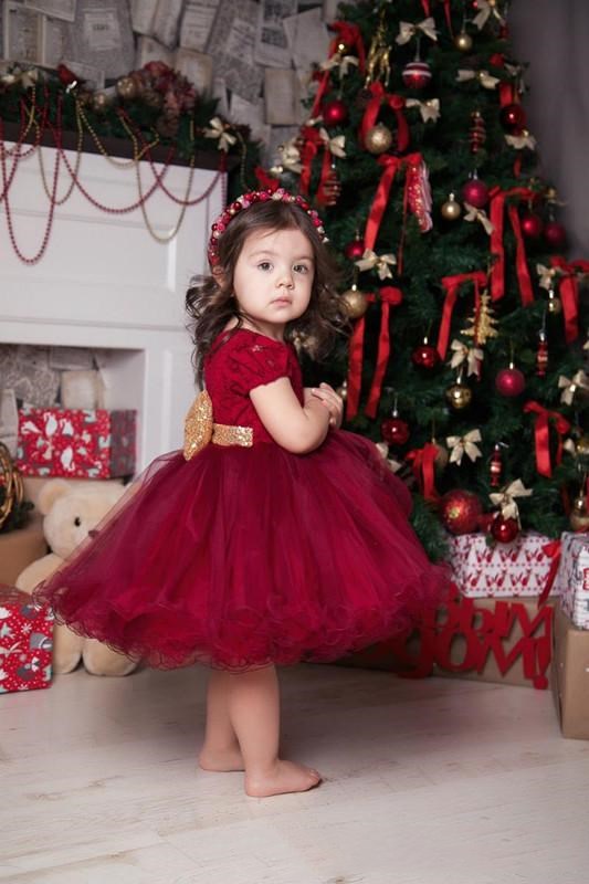 Dark Red Puffy Ball Gown Flower Girl Dresses Short Sleeves Lace Knee Length First Holy Communion Dress Girls Pageant Gowns with Sequined Bow