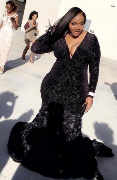 2020 Black Plus Size Prom Dresses Sexy Deep V Neck Long Sleeves Lace Velvet Evening Gowns South African Sweep Train Formal Party Dress