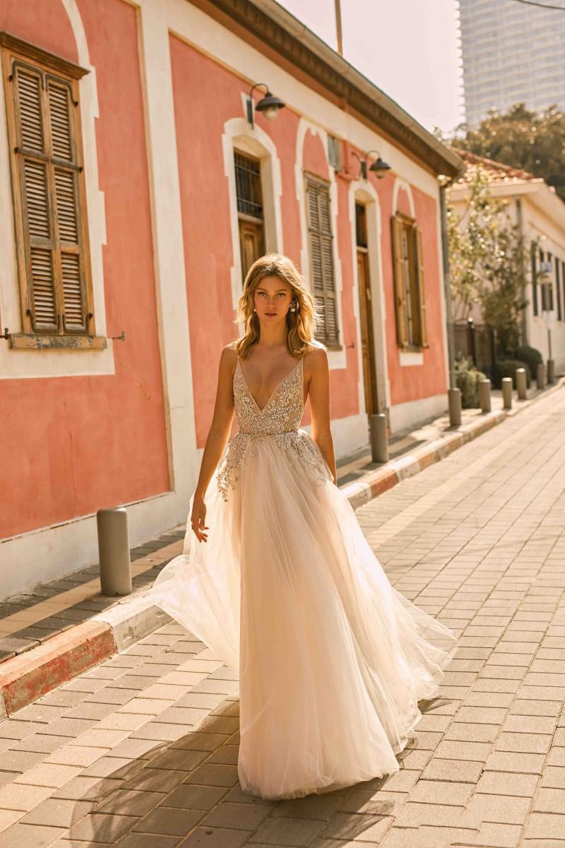 berta sexy beaded wedding dresses spaghetti v neck backless tulle boho bridal gowns lace appliqued beach country wedding dress