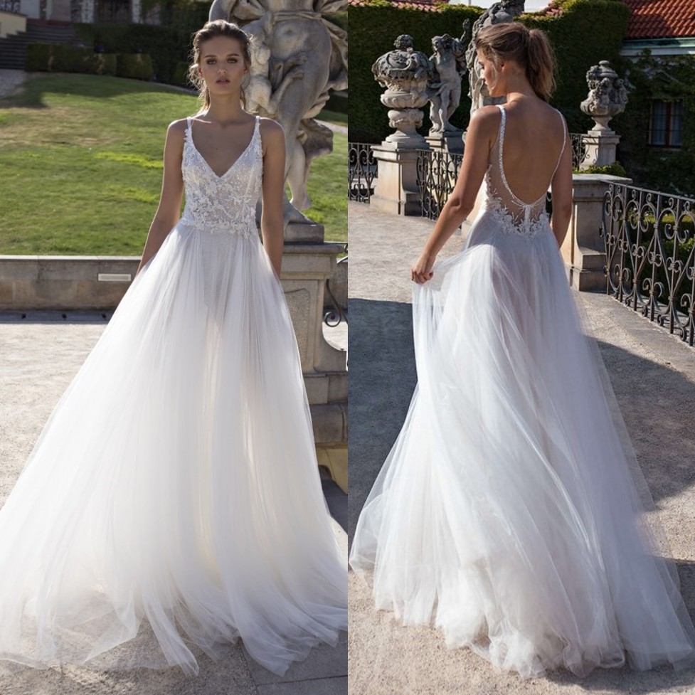 A Line Attractive Lace Beach Wedding Dresses Beaded V Neck Bohemian Backless Bridal Gowns Appliqued Floor Length Tulle Robe De Marie ppliqued