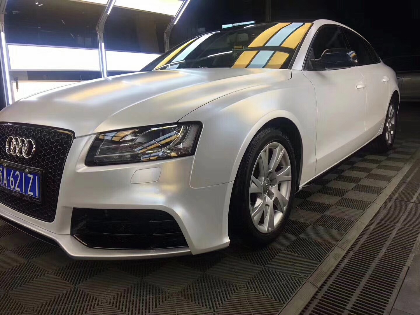 Various Colors Satin Metallic Vinyl Wrap Car Wrap film With Air bubble Free Low tack glue 3M quality series size 1.52x20m/Roll 4.98x66ft