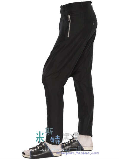 2017 Men's clothing GD Hair Stylist Catwalk fashion Loose Low crotch pants harem Pants costume plus size costumes 27-44, Black
2017 Men's clothing GD Hair Stylist Catwalk fashion Loose Low crotch pants harem Pants costume plus size costumes 27-44, Black