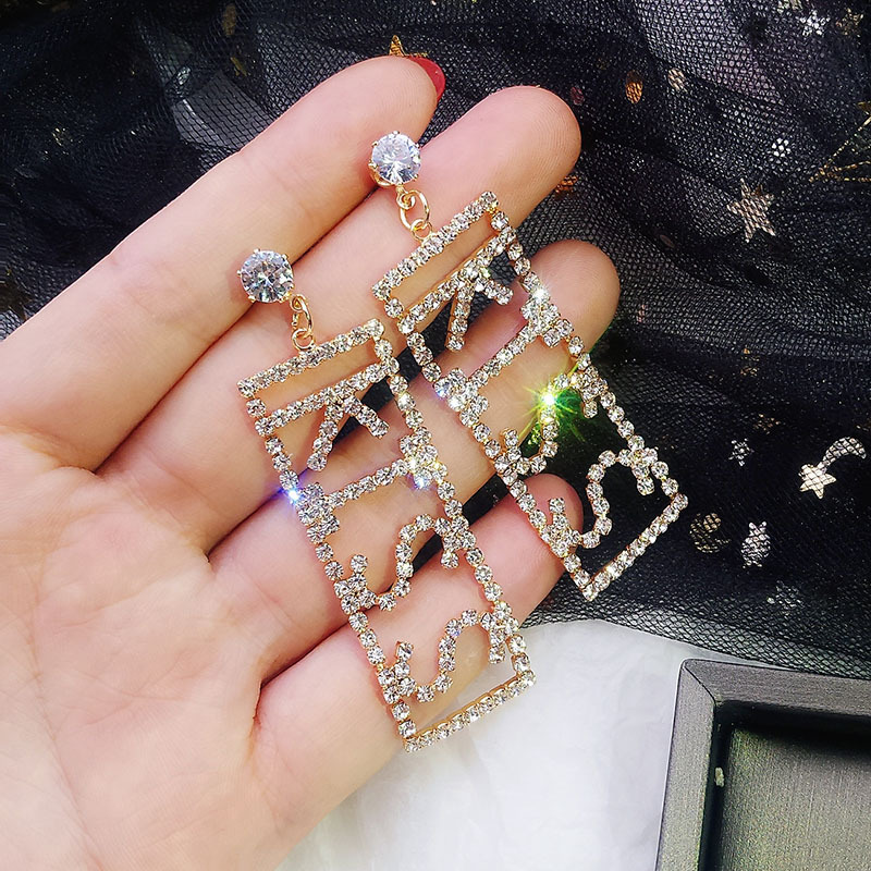 LOVE KISS Letter Dangle Earrings for Women Shiny Crystal Tassel Model T-stage Show Earrings Jewelry Bijoux Pendientes Drop Shipping