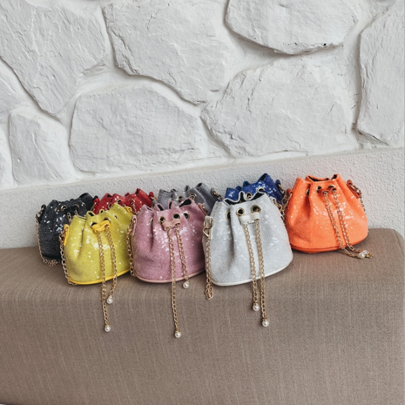 Bucket Bags Baby Sequin Crossbody Bag Glitter Girl Shoulder Bags Party Princess Purses Fashion Children Handbags 8 Designs DHW3230, White
Bucket Bags Baby Sequin Crossbody Bag Glitter Girl Shoulder Bags Party Princess Purses Fashion Children Handbags 8 Designs DHW3230, White