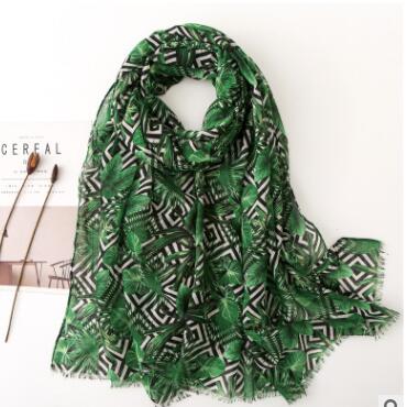 women Scarf female summer national wind cotton and linen scarf malachite green printing gauze sunscreen silk scarf winter echarpe