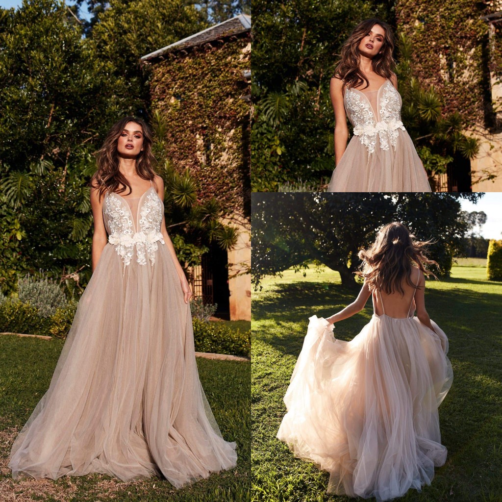 Newest A Line Rita Vinieris Bohemian Dresses Spaghetti Sleeveless Tulle Lace Applique Backless Wedding Gowns Sweep Train robe de mariée, Green
Newest A Line Rita Vinieris Bohemian Dresses Spaghetti Sleeveless Tulle Lace Applique Backless Wedding Gowns Sweep Train robe de mariée, Green