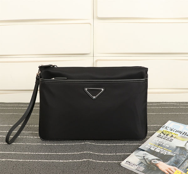 P 2NH006-2 Nylon material feels good in the hand Postman bags clutch shoulder bag Fashion women or men, Black
P 2NH006-2 Nylon material feels good in the hand Postman bags clutch shoulder bag Fashion women or men, Black
