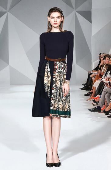 Europe and the United States new retro skirt over the knee Slim with a small fragrance in the long section high waist pleated knit dress, As the picture
Europe and the United States new retro skirt over the knee Slim with a small fragrance in the long section high waist pleated knit dress, As the picture