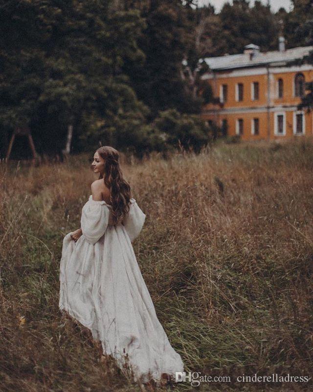 2020 Bohemian Wedding Dresses Sexy Off Shoulder Puff Sleeve Beach Bridal Gowns Long Train Rustic Country Wedding Gowns Hippie