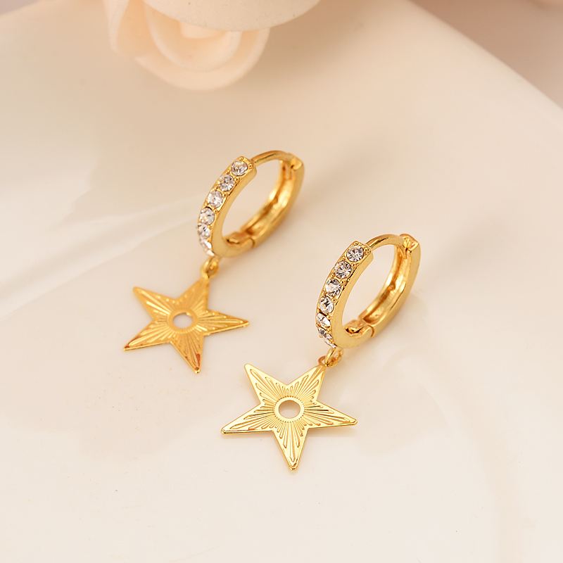 Dubai India African gold earrings gold metal sculpture five-pointed star light much personality girl married lady engagement party gifts sou, Golden;silver
Dubai India African gold earrings gold metal sculpture five-pointed star light much personality girl married lady engagement party gifts sou, Golden;silver