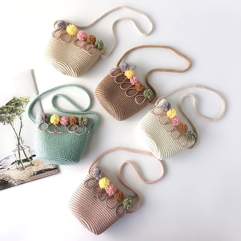 Summer Little Girls Straw Knitting Shoulder Bags Princess Cute Floral Crossbody Bags Casual Fashion Zippers Messenger
Summer Little Girls Straw Knitting Shoulder Bags Princess Cute Floral Crossbody Bags Casual Fashion Zippers Messenger