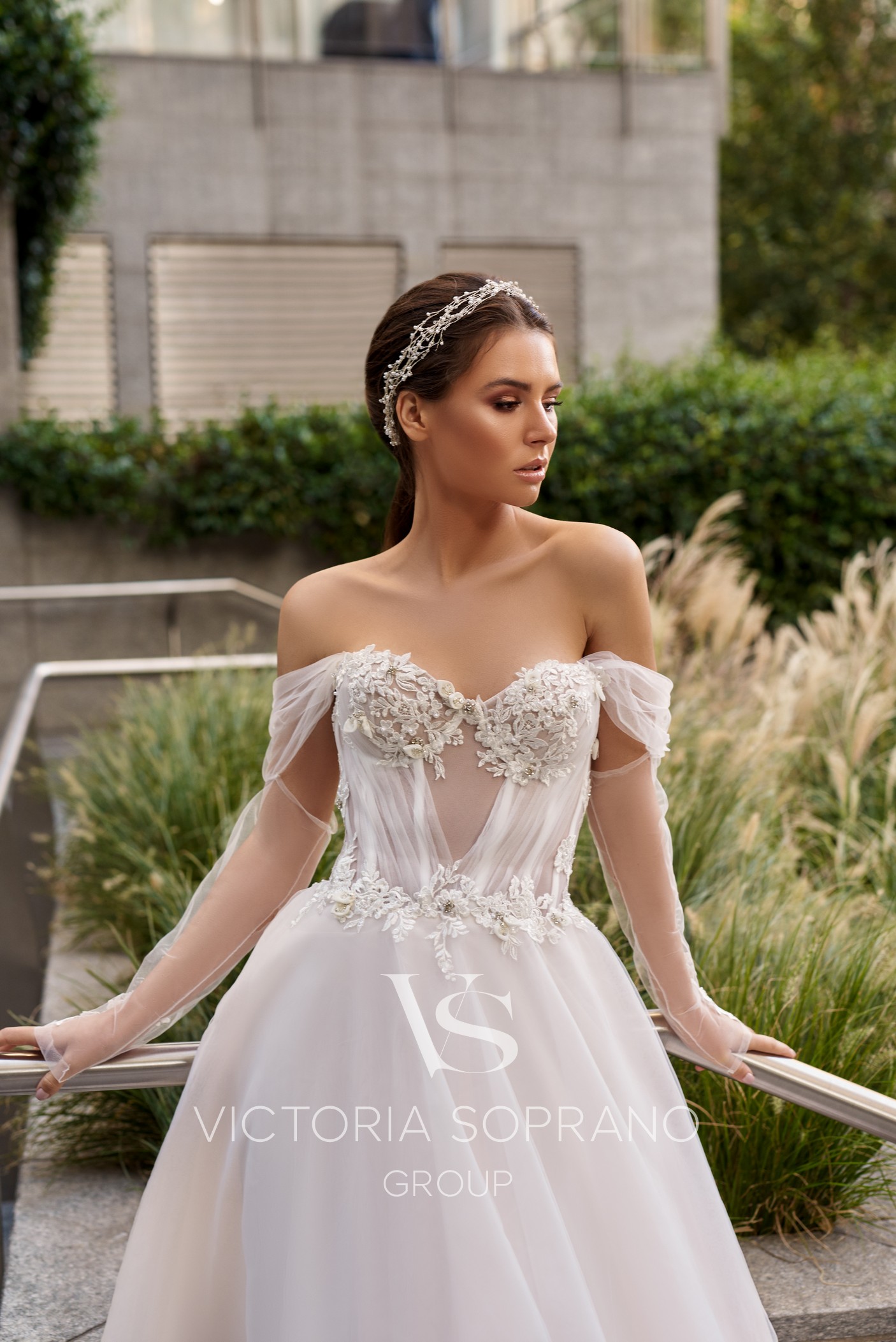 Lace Long Sleeve Wedding Dresses Applique A Line Off The Shoulder Boho Wedding Dress Sweep Train Bohemian Bridal Gowns Robes De Mariée