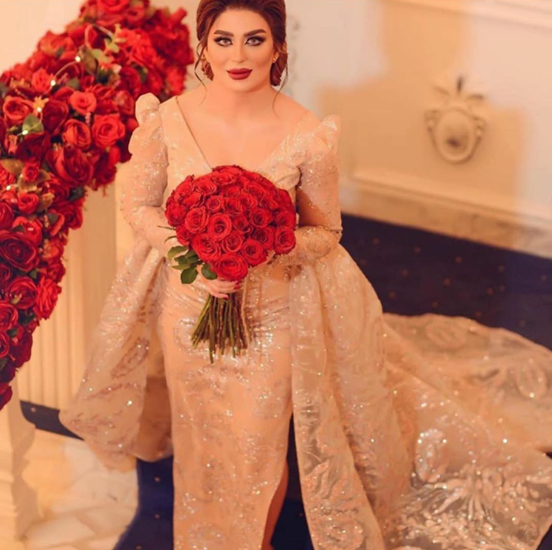 Saudi Arabic Champagne Mermaid Wedding Dresses With Detachable Train Long Sleeves V Neck Lace Sequined Bridal Gowns robes de mariée