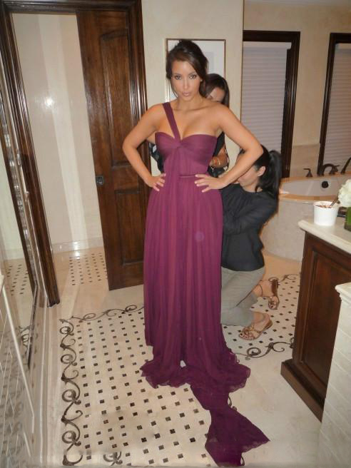 Kim Kardashian Evening Dresses Purple Colour Floor Length Long Prom Chiffon Formal Evening Party Gowns Vestidos De Fiesta, Ivory
Kim Kardashian Evening Dresses Purple Colour Floor Length Long Prom Chiffon Formal Evening Party Gowns Vestidos De Fiesta, Ivory