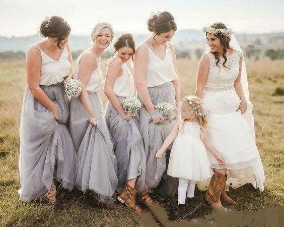 Two Tone Country Style Long Bridesmaid Dresses 2019 Vintage Full length Bohemian Beach Junior Maid of Honor Wedding Guest Gown