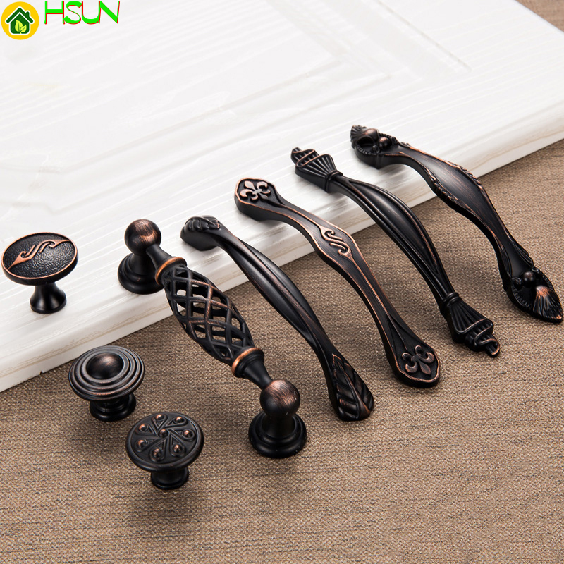 2pcs Antique Furniture Cabinets Handle and Knob American Style Knobs Drawer Puller Door Handles Cabinet Pull
2pcs Antique Furniture Cabinets Handle and Knob American Style Knobs Drawer Puller Door Handles Cabinet Pull