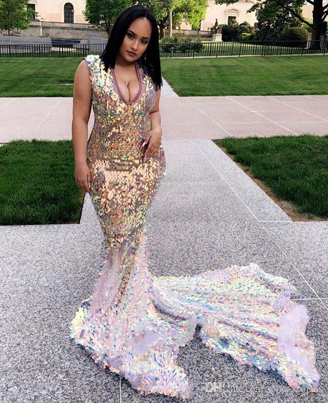 2019 Shinny Mermaid Prom Dresses V Neck Bling Sweep Train Long Formal Party Gown Plus Size Evening Dress Custom Made robes de soirée