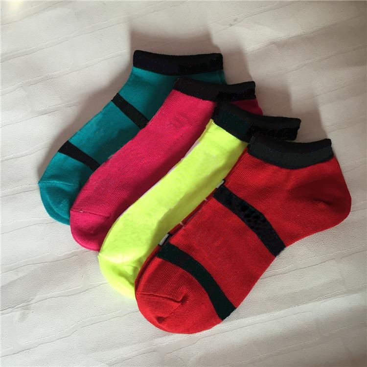 Socks Boys & Girl's Short Socks Men Women's Outdoor Sports Socks Adult Boat Ankle Sock Colorful Free Size Good Quality