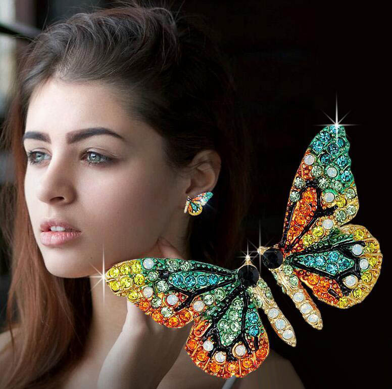 NEW Designer Luxury Butterfly wing earrings earings Stud Women fashion diamond earrings girls clothing jewelry accessories for woman
NEW Designer Luxury Butterfly wing earrings earings Stud Women fashion diamond earrings girls clothing jewelry accessories for woman