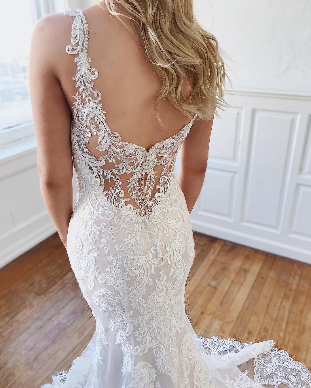 Elegant Mermaid Lace Backless Wedding Dresses Sheer Plunging Neck Beaded Bridal Gowns Court Train Plus Size Pearls Boho Vestido De Novia