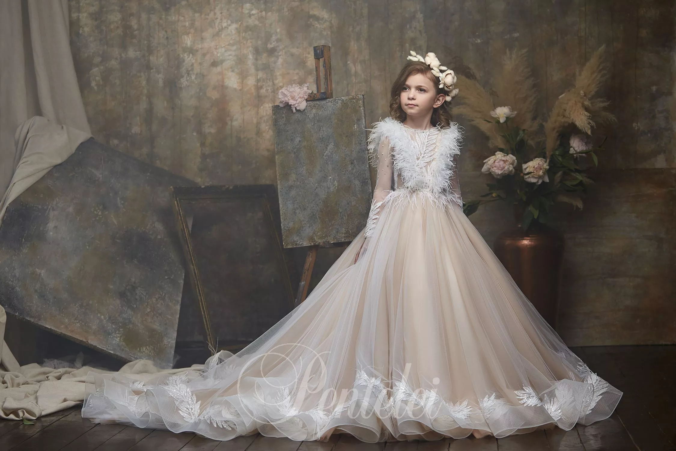 2020 Champagne Flower Girl Dresses Pearls Appliqued Long Sleeve Little Kids Birthday Party Feather Girls Pageant Dress Party Gowns