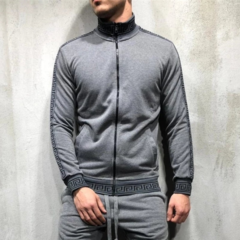 2019 foreign trade new men's fashion casual sports personality zipper sweater jacket printing H7, Red
2019 foreign trade new men's fashion casual sports personality zipper sweater jacket printing H7, Red