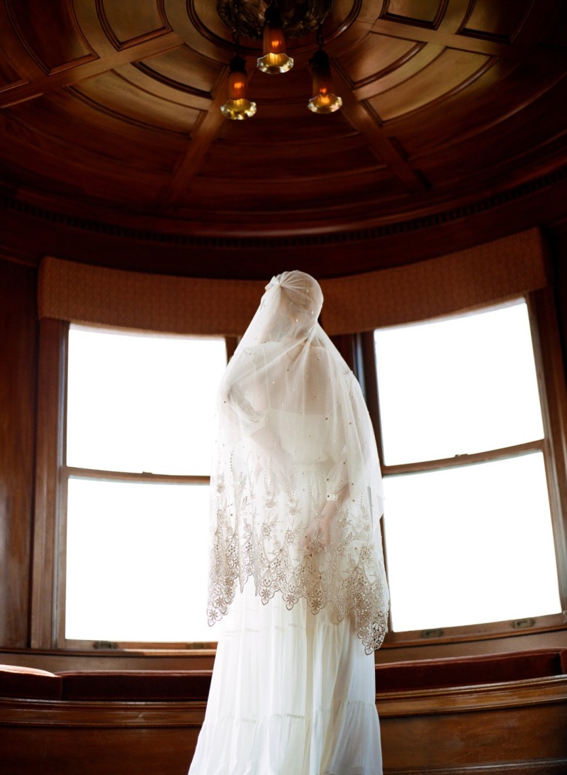 2019 Vintage Muslim Bridal Veils With Lace Applique Beads One Layer Custom Made Fingertip Length Veil for Women Wedding Dress