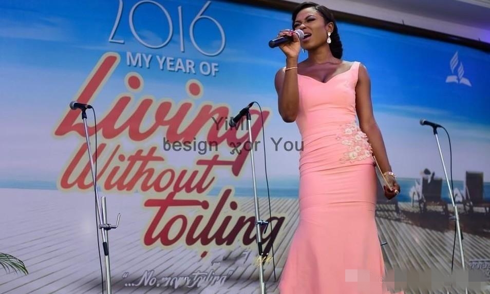 V Neck Straps Mermaid Bridesmaid Dresses Sweep Train Lace Applique African Custom Made Plus Size Maid of Honor Gown Formal Evening Wear