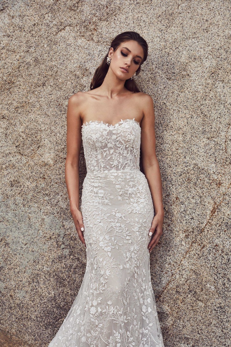 Calla Blanche Mermaid Wedding Dresses Sweetheart Lace Appliqued Custom Made Beach Wedding Dress Bridal Gowns with Detachable Train