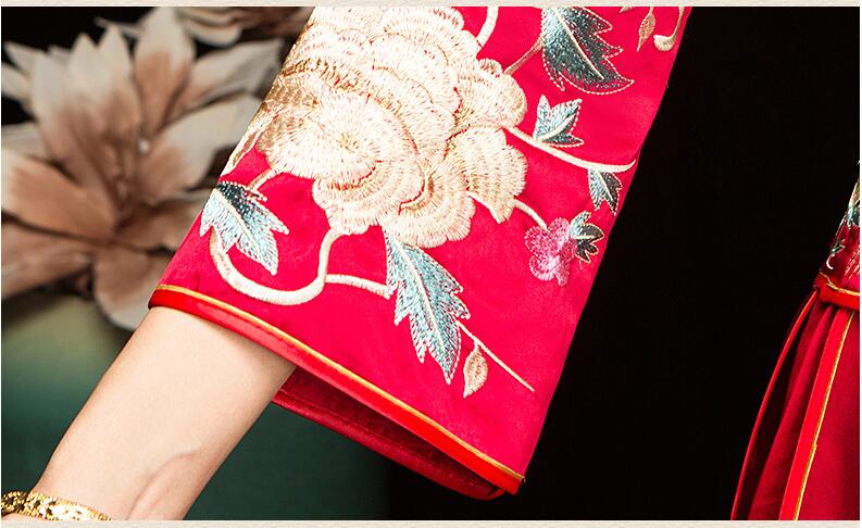 Red Peacock Pleated Xiuhe Dress Oriental Wedding Clothing Bride's Wedding toast dress Traditional Cheongsam For Oversea Chinese