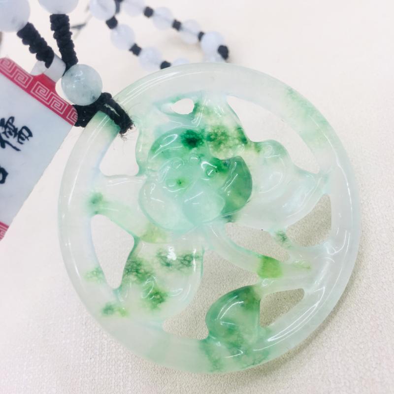 Natural Burmese Emerald Jade Carving Blowing Green Openwork Lotus Pendant with Jade Tricolor Bead Necklace
Natural Burmese Emerald Jade Carving Blowing Green Openwork Lotus Pendant with Jade Tricolor Bead Necklace