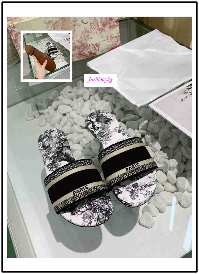 Fashion NEW Women Slippers Brand Sandals Flat Designer Shoes Slide Dazzle Flowers Embroidery Sandal Floral Striped Beach Flip Flops, 20#
Fashion NEW Women Slippers Brand Sandals Flat Designer Shoes Slide Dazzle Flowers Embroidery Sandal Floral Striped Beach Flip Flops, 20#
