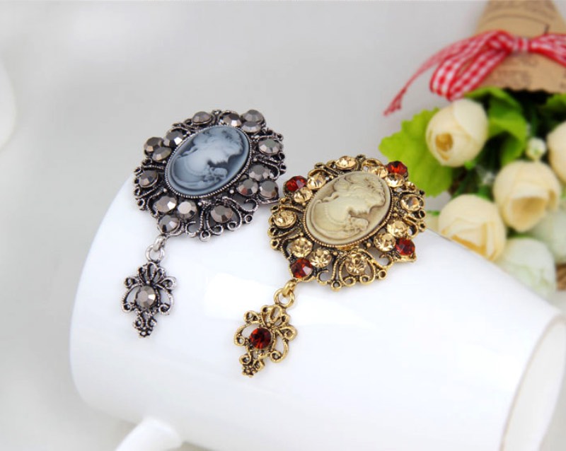 Jewelry Brooch Retro Beauty Head Crystal Brooches Royal Court Style Alloy Studded Accessories Pin 2 Colors Wholesale