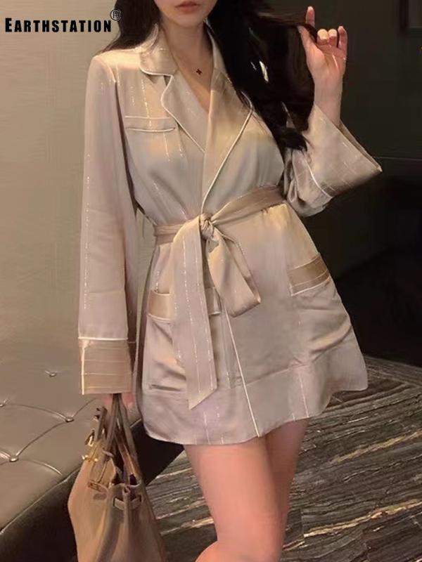 Pajama style vertical stripe reflective waist tie lace loose suit jacket ladies spring and summer new fashion temperament wild, Gray
Pajama style vertical stripe reflective waist tie lace loose suit jacket ladies spring and summer new fashion temperament wild, Gray