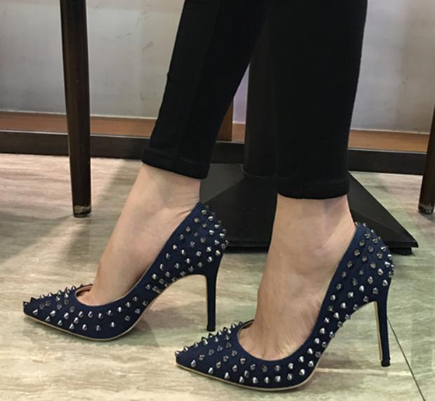 2019 Women's shoes in Spring and Autumn with New style High heel fine heel pointed end rivet shoes heel 8cm ,10cm,12cm @213, Black
2019 Women's shoes in Spring and Autumn with New style High heel fine heel pointed end rivet shoes heel 8cm ,10cm,12cm @213, Black