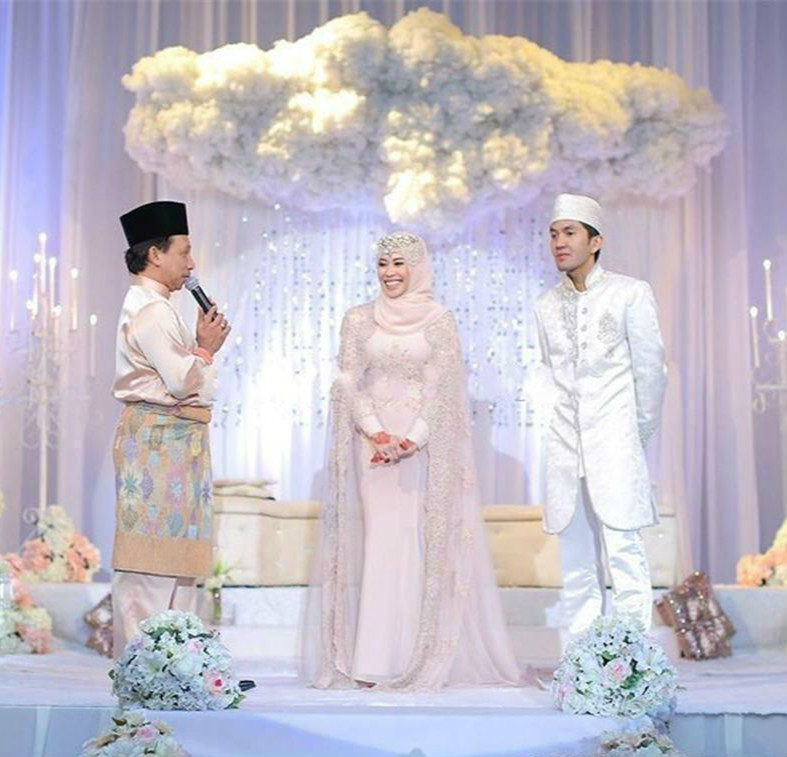 Stylish Pink Muslim Wedding Dresses Long Sleeve Mermaid Country Boho Wedding Dresses With Caped Wrap Appliques Beaded Bridal Gowns 2020