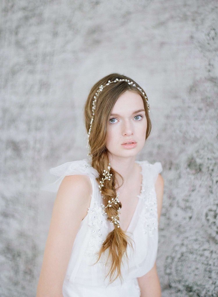 Manual Freshwater Pearl Headwear Wedding Dress Full Dress Accessories 1 Meters Lengthen Disc Hair Head Bring Bride Decorate
Manual Freshwater Pearl Headwear Wedding Dress Full Dress Accessories 1 Meters Lengthen Disc Hair Head Bring Bride Decorate