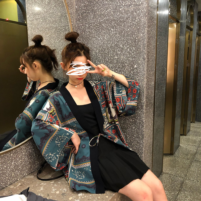 Women's Clothing geometric vintage print chiffon Sunscreen open stitch flare sleeve lace up loose Women Coats Jackets fashion, Photo color
Women's Clothing geometric vintage print chiffon Sunscreen open stitch flare sleeve lace up loose Women Coats Jackets fashion, Photo color