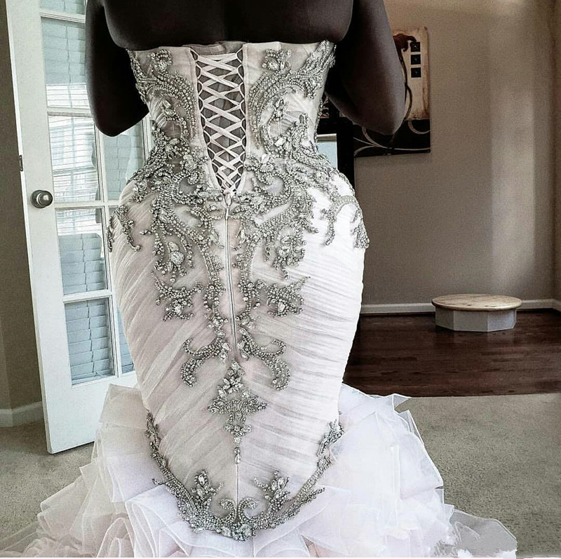 2020 Plus Size Mermaid Dresses Beads Appliqued Tiered Skirts Trumpet Bridal Beach Vintage Bespoke Wedding Gowns M35 0510