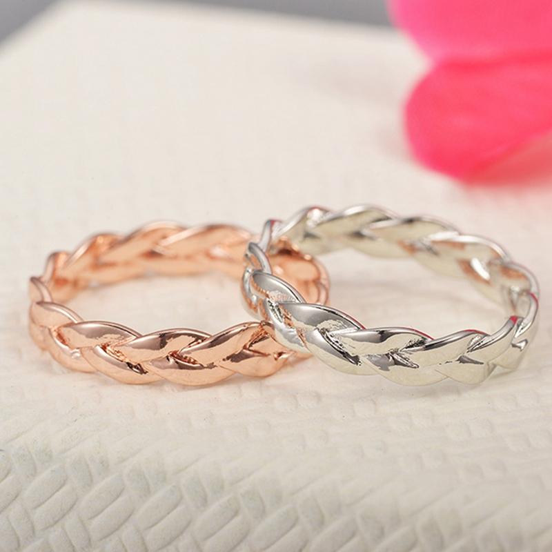 Rose Gold Color Silver Rings For Women Twist Classical Ring Open Vintage Simple Jewelry Engagement Ring For Woman Girls
Rose Gold Color Silver Rings For Women Twist Classical Ring Open Vintage Simple Jewelry Engagement Ring For Woman Girls