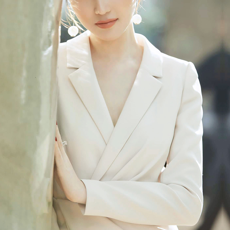 Blazer Women Long Sleeve Runway Designer Quality Fashion Elegant Ladies High Street Dress Suit Jacket Clothes, White
Blazer Women Long Sleeve Runway Designer Quality Fashion Elegant Ladies High Street Dress Suit Jacket Clothes, White