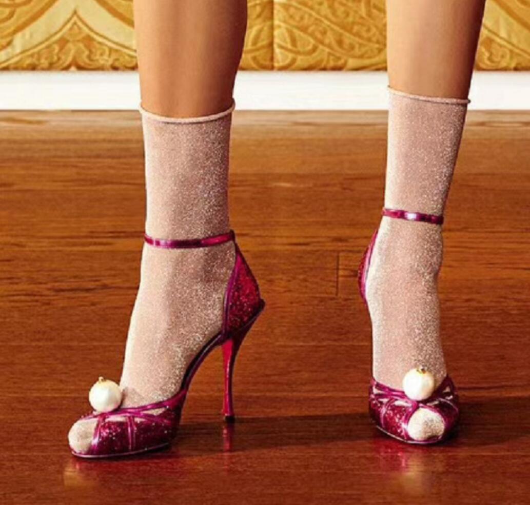 Brand new 2020 sexy pearl sandals women shinny leather high heels Lady gladiator Sandals Fashion bling bling Party shoes wedding Shoes, Black
Brand new 2020 sexy pearl sandals women shinny leather high heels Lady gladiator Sandals Fashion bling bling Party shoes wedding Shoes, Black