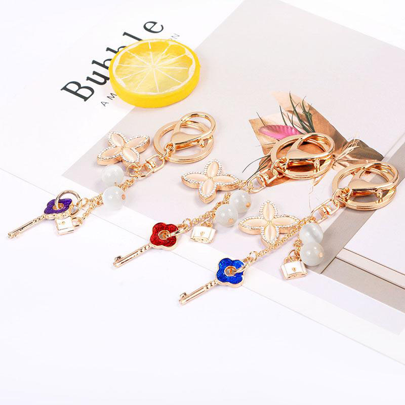 Key Lock Ring Lovers Keyring Rhinestone Opal Four leaf Clover Keychains Holder Fashion Bag Pendant Car Charms Key Chains Jewelry Accessories
