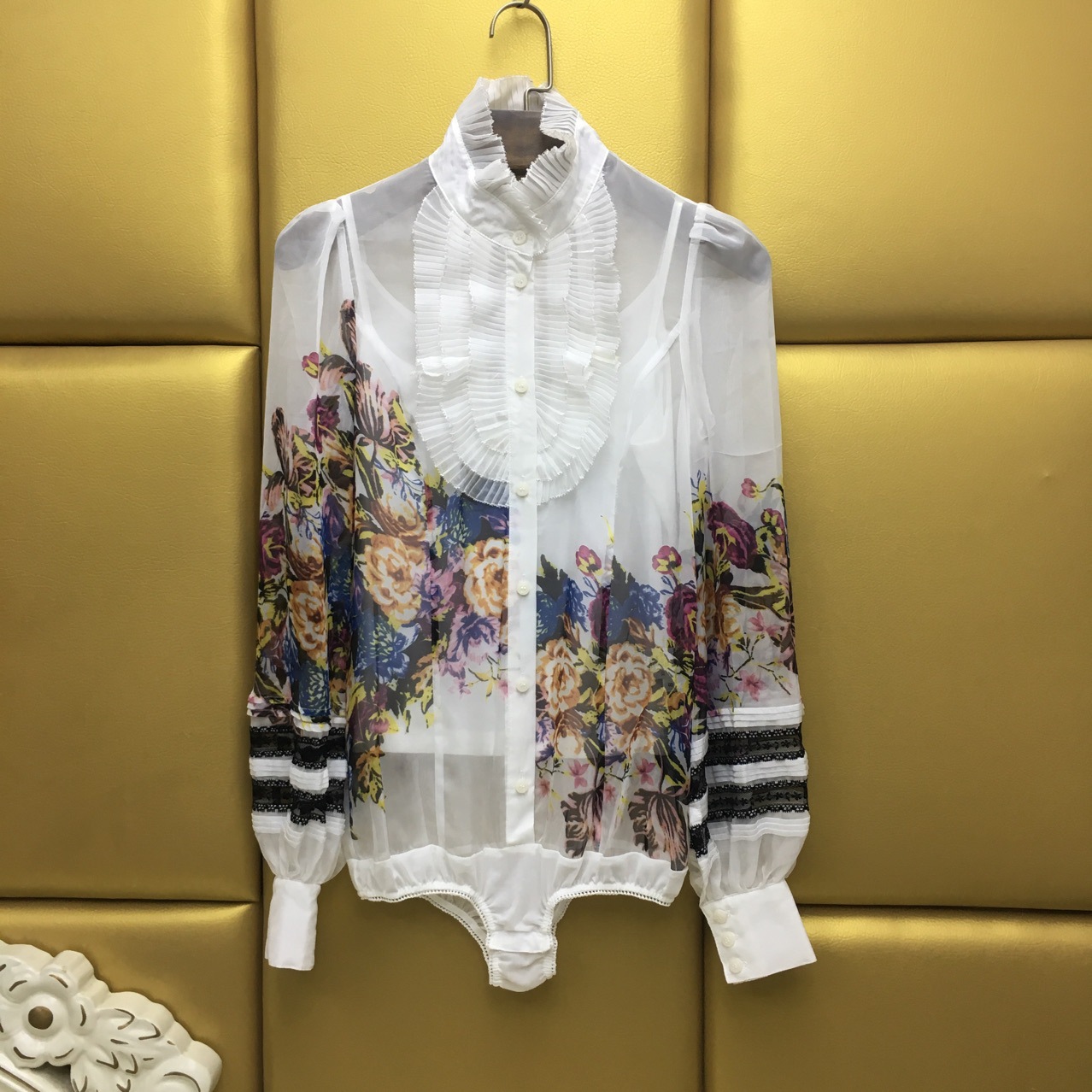 Fashion-Black/White Stand Long Sleeves Women's Blouses Vintage Court Print Ruffles Silk Shirts Women DH336