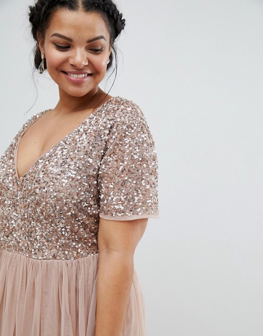Cheap Champagne Sequined Bridesmaid Dresses With Short Sleeves V Neck Country Maid Of Honor Gowns Floor Length Tulle Wedding Guest Dress