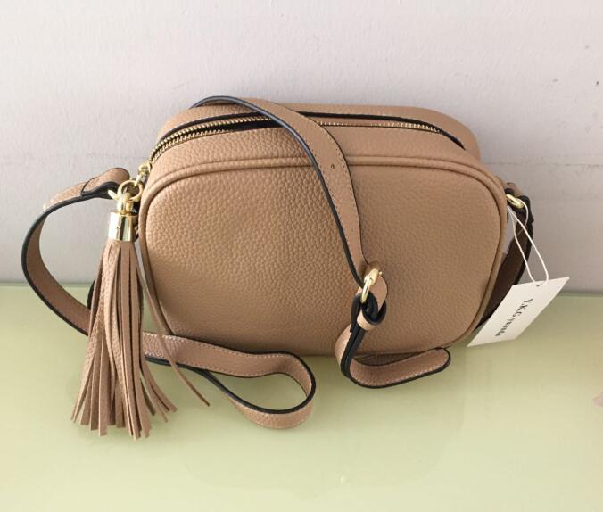 Hot top High Quality designer Wallet Famous shoulder handbag womens Handbags bags Crossbody Soho Bag Disco Shoulder Bag Fringed bag, Red
Hot top High Quality designer Wallet Famous shoulder handbag womens Handbags bags Crossbody Soho Bag Disco Shoulder Bag Fringed bag, Red
