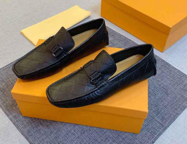 2020 Luxury New Mens Driving beanie Loafers Genuine Leather Gommino Walk Wedding Business Dress Shoes Size 38-45, With brand logo
2020 Luxury New Mens Driving beanie Loafers Genuine Leather Gommino Walk Wedding Business Dress Shoes Size 38-45, With brand logo