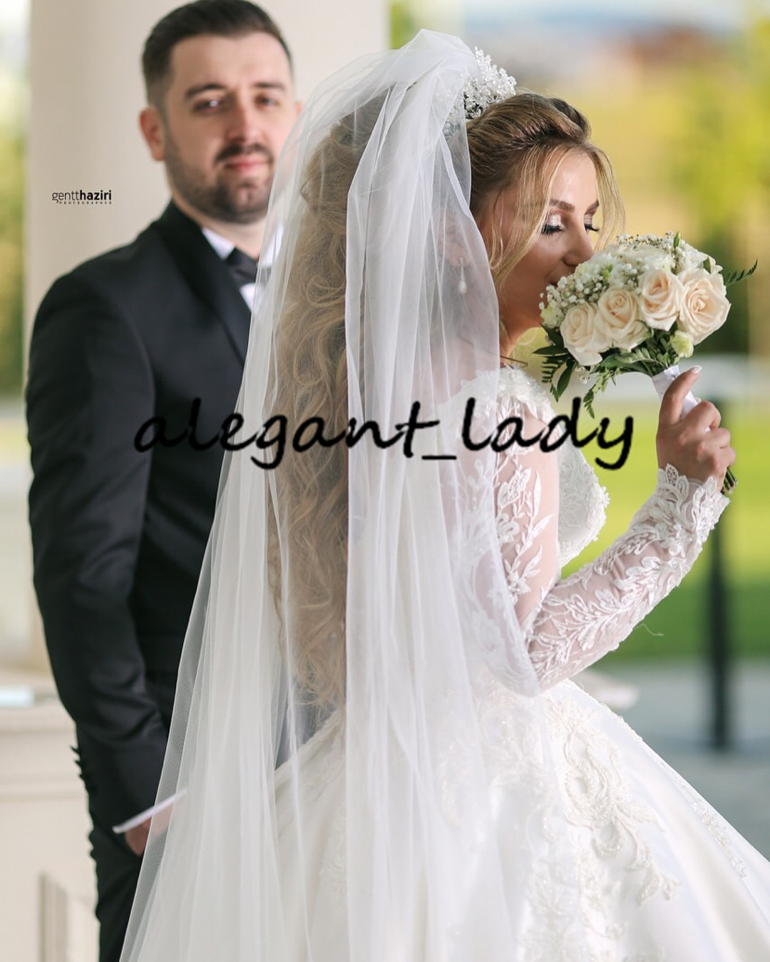 Plus Size Long Sleeve Princess Wedding Dresses 2020 Luxury Lace applique beaded pearls castle church puffy skirt wedding gown with overskirt