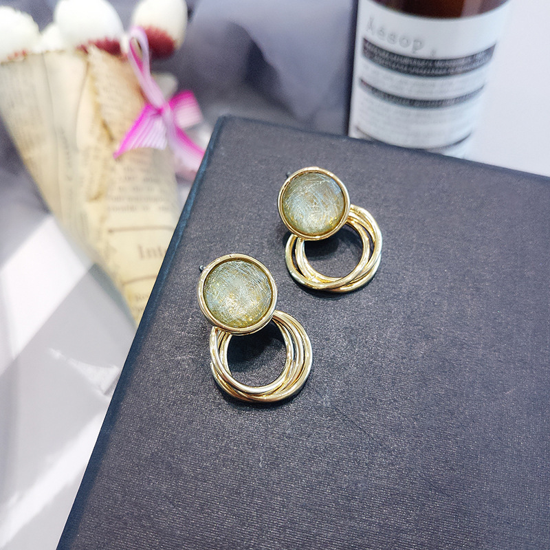 S925 silver earring needle green tea color retro earrings female Korean temperament simple geometric circle earrings earrings new wave
S925 silver earring needle green tea color retro earrings female Korean temperament simple geometric circle earrings earrings new wave