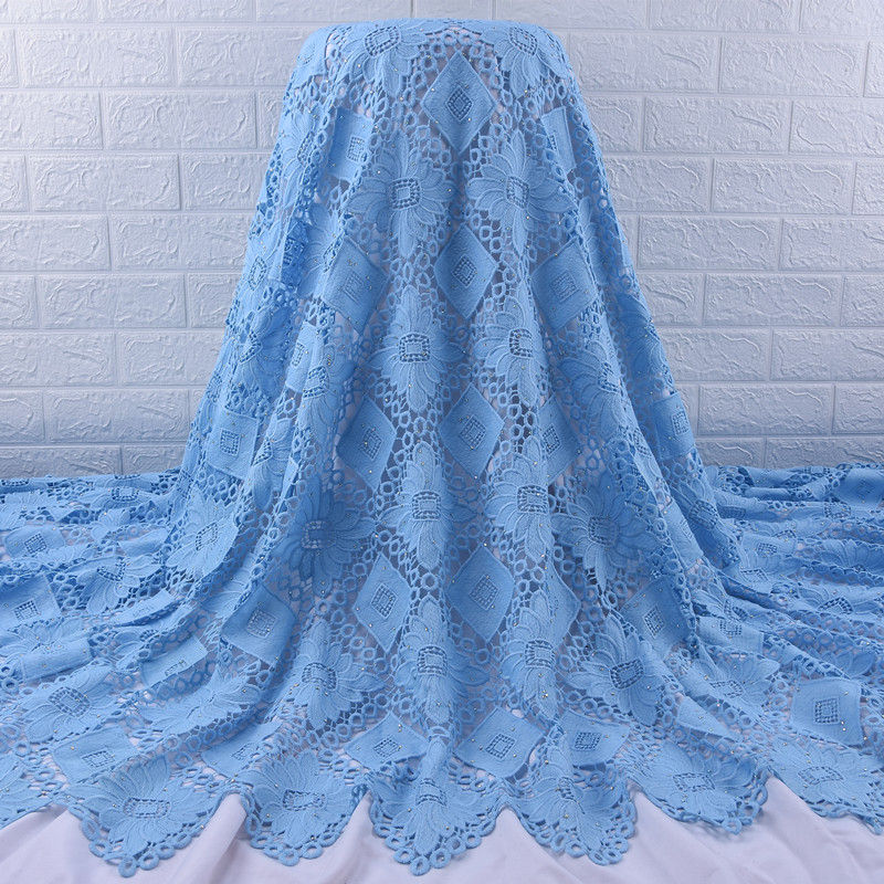 Zhenguiru Latest French Nigerian Lace Fabric High Quality African Lace Fabric For Wedding Stones Embroidery Mesh A1884
Zhenguiru Latest French Nigerian Lace Fabric High Quality African Lace Fabric For Wedding Stones Embroidery Mesh A1884